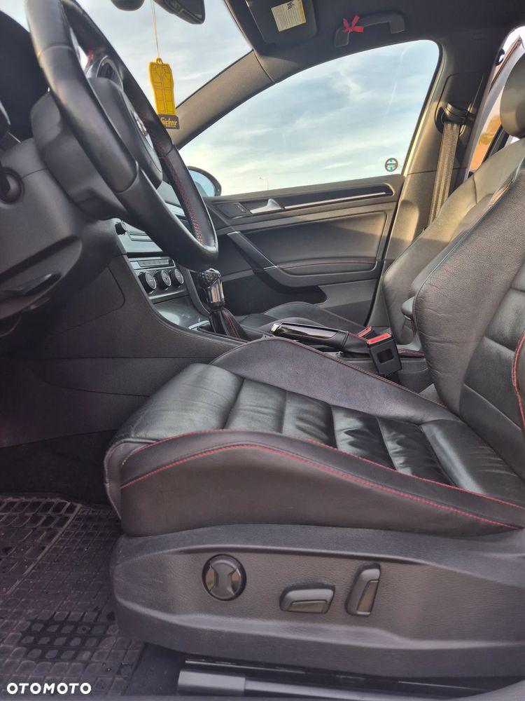 Volkswagen Golf 2014