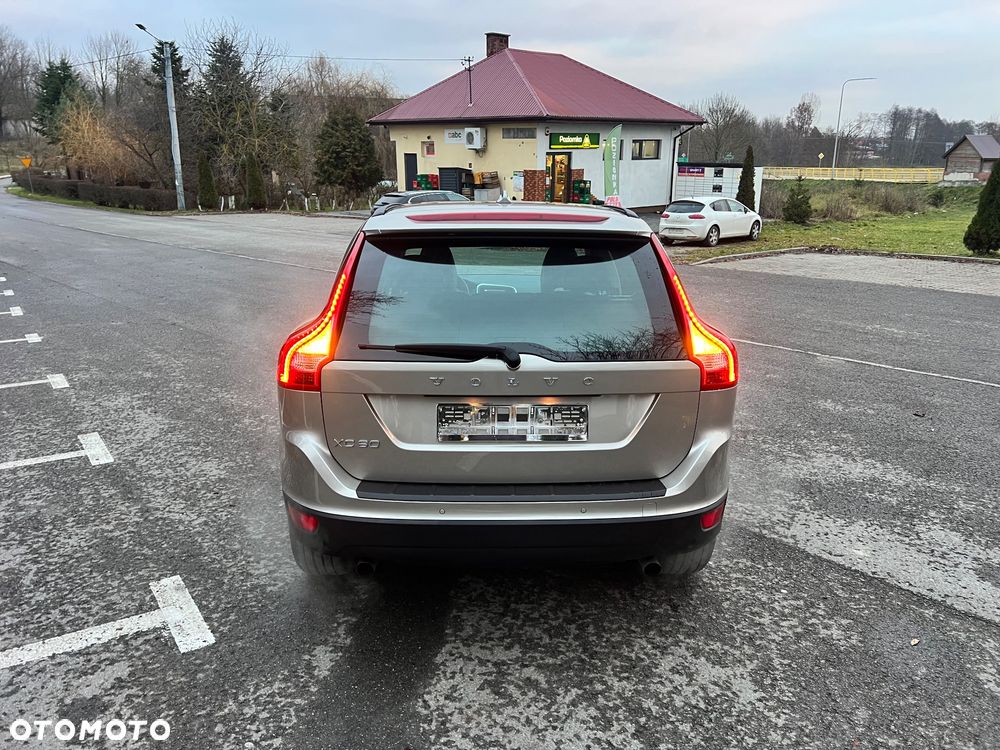 Volvo XC 60 2.0T Powershift RDesign - 24