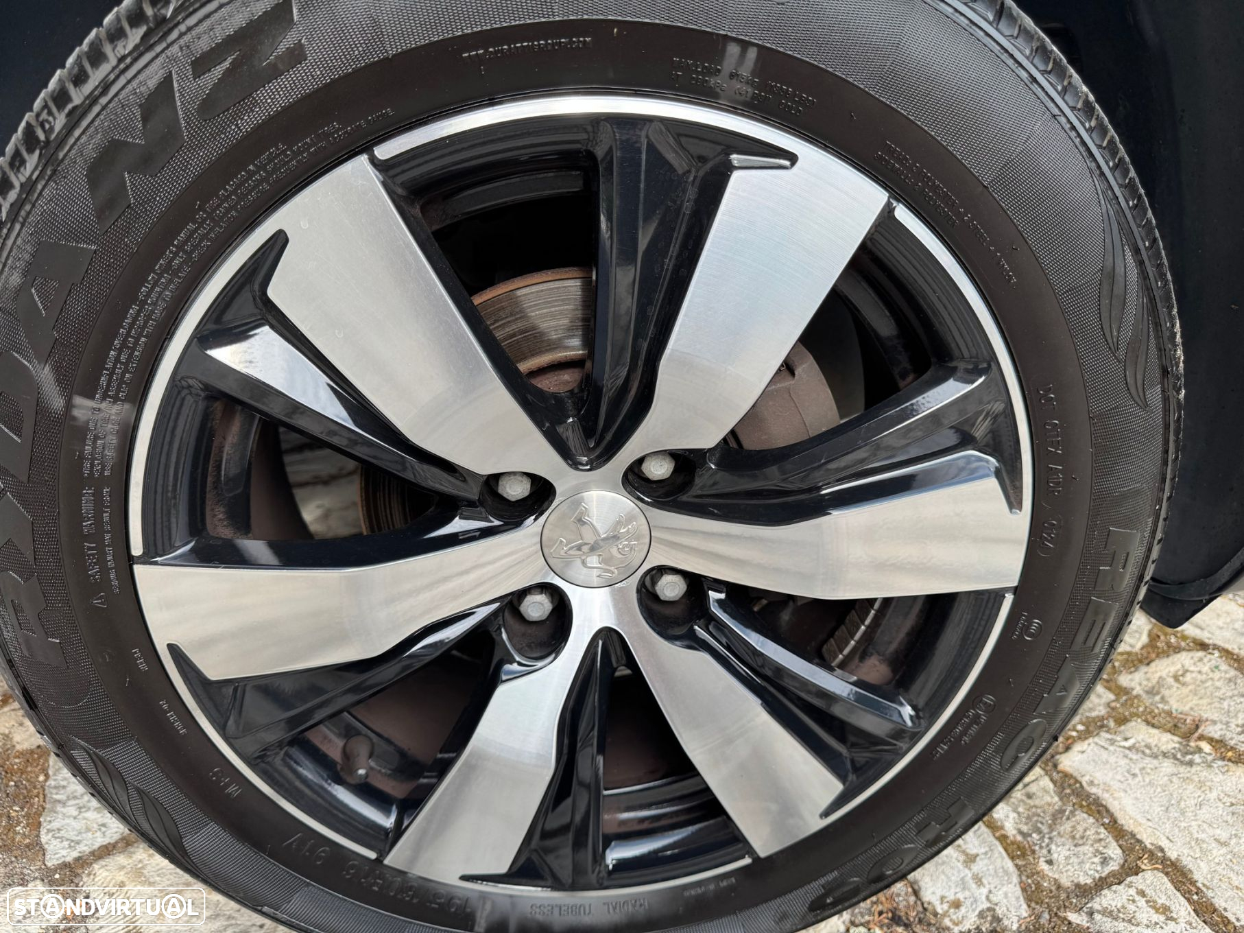 Peugeot 2008 1.2 PureTech Style - 37