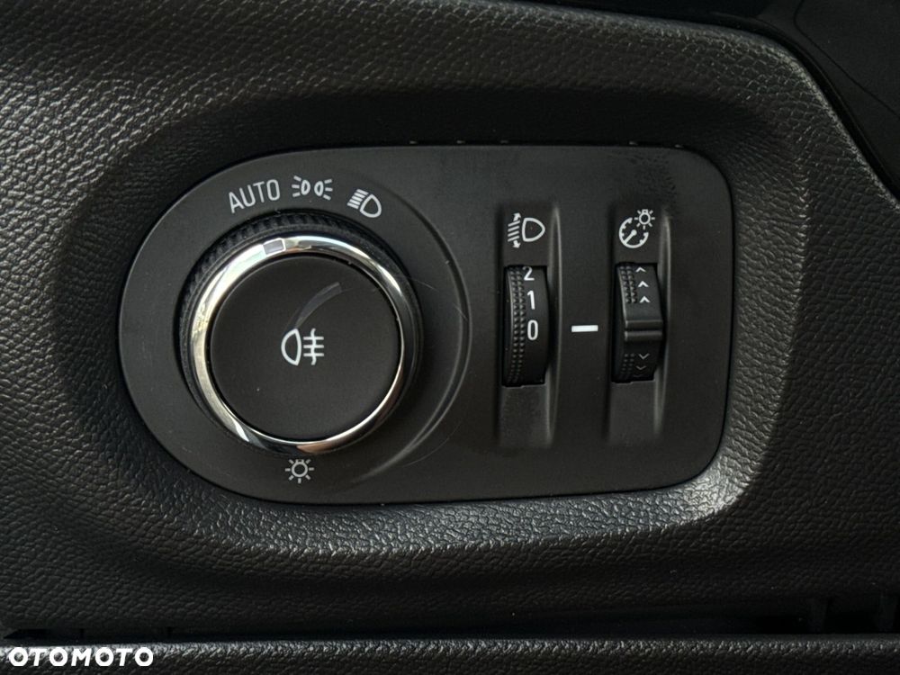 Opel Corsa 1.2 S&S - 27
