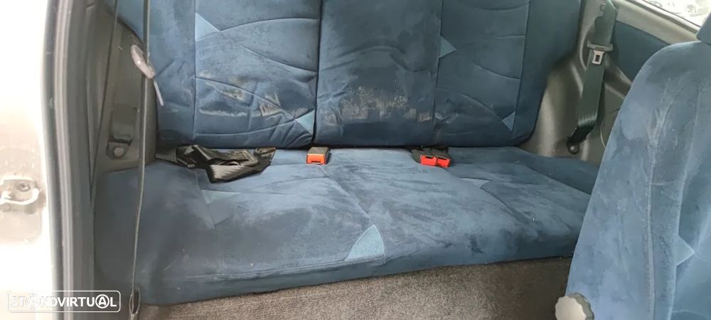 LANCIA Y PARA PEÇAS - 11