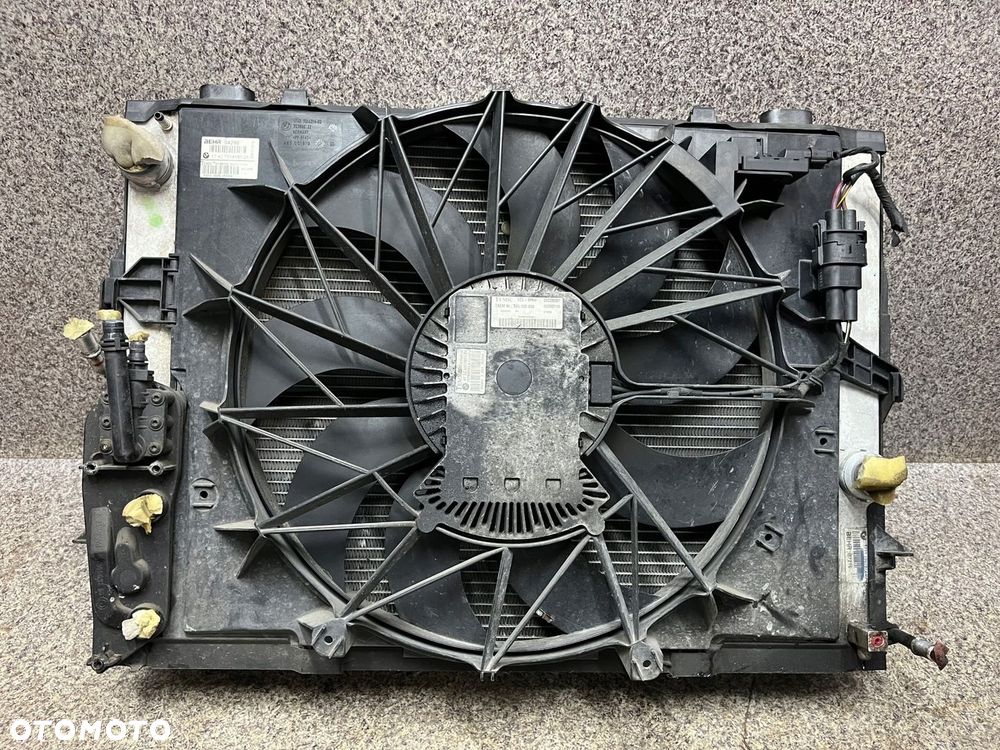 Pas przod przedni chlodnice wentylator belka zaluzja BMW E63 4.4 V8 N62 E64 - 4