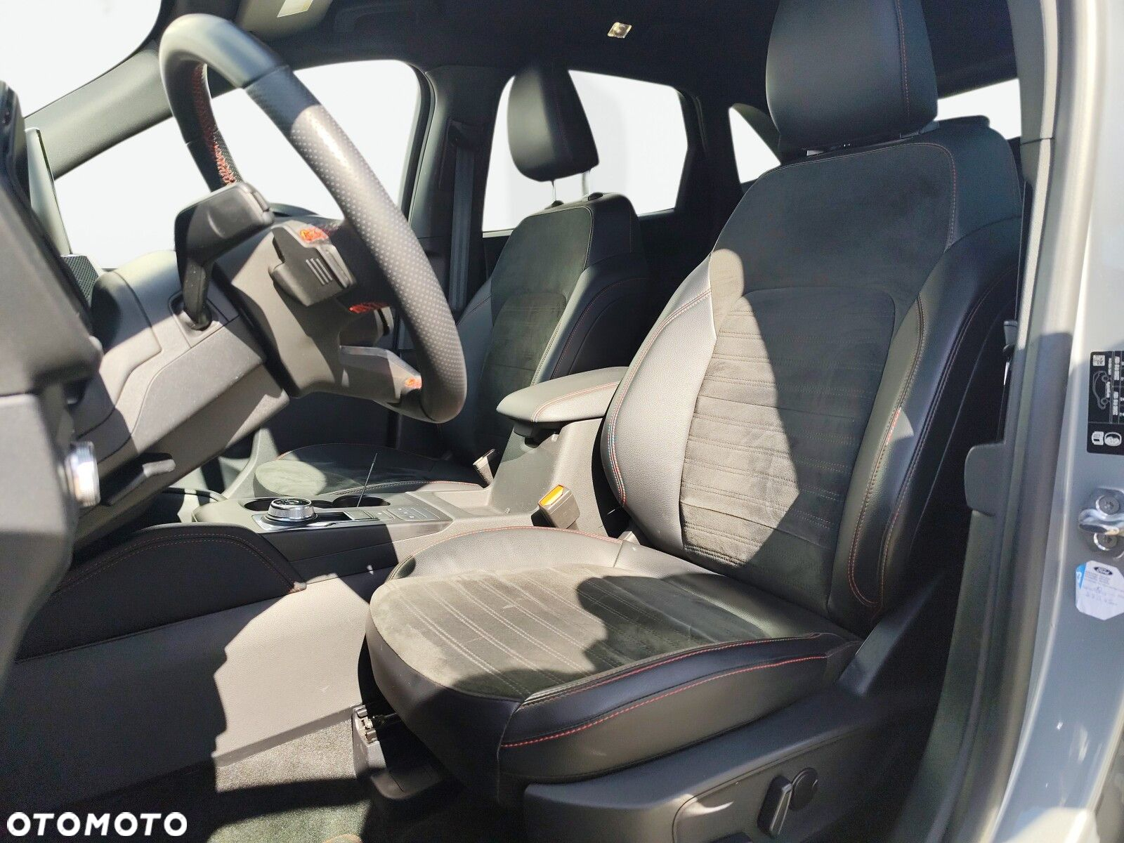 Ford Kuga - 10