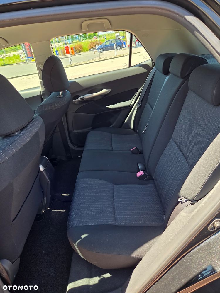 Toyota Auris 1.33 VVT-i Premium + - 30