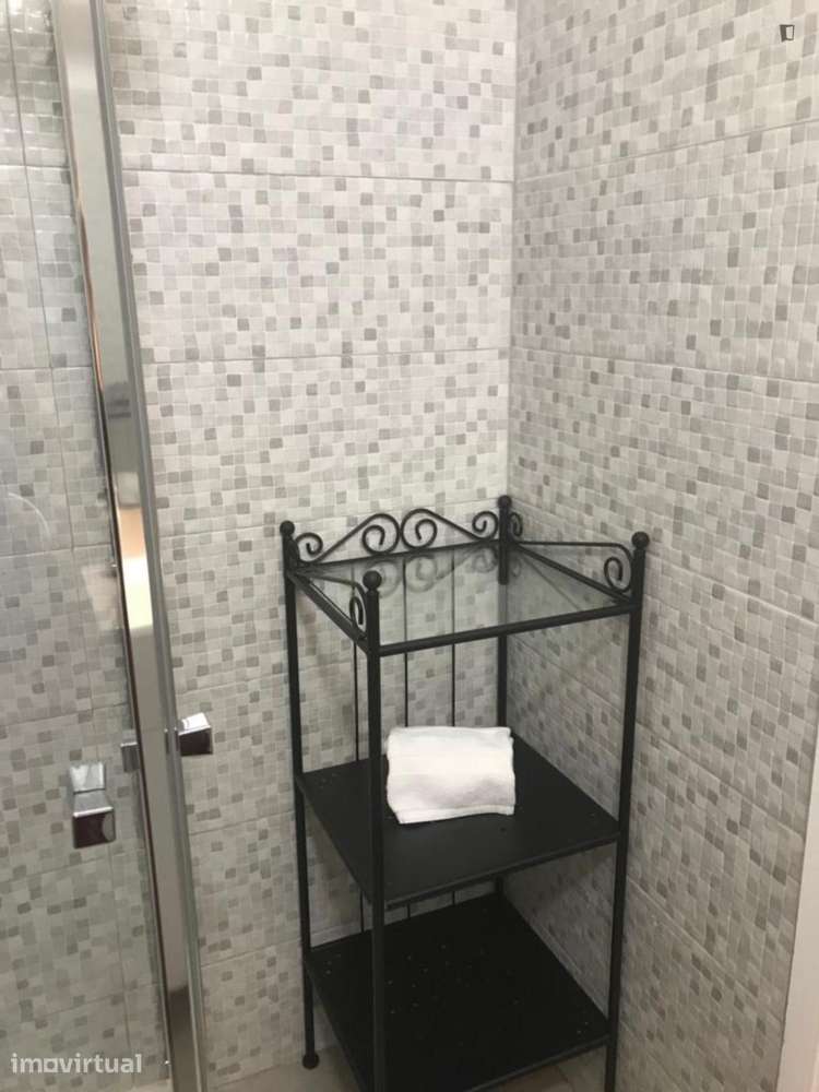 Quarto - localizado em Bela Vista Lisbon - Grande imagem: 5/12