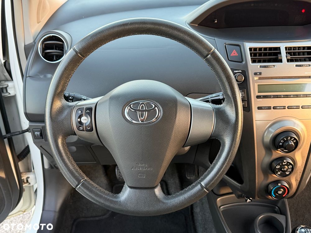 Toyota Yaris - 28
