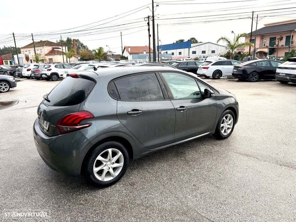 Peugeot 208 1.6 BlueHDi Style - 3