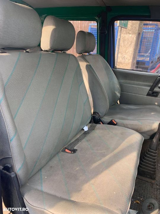 Dezmembrez Volkswagen T4 Syncro 2.4, 4x4, anul 1998 - 2