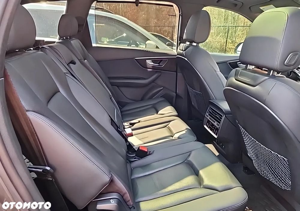 Audi Q7 - 9