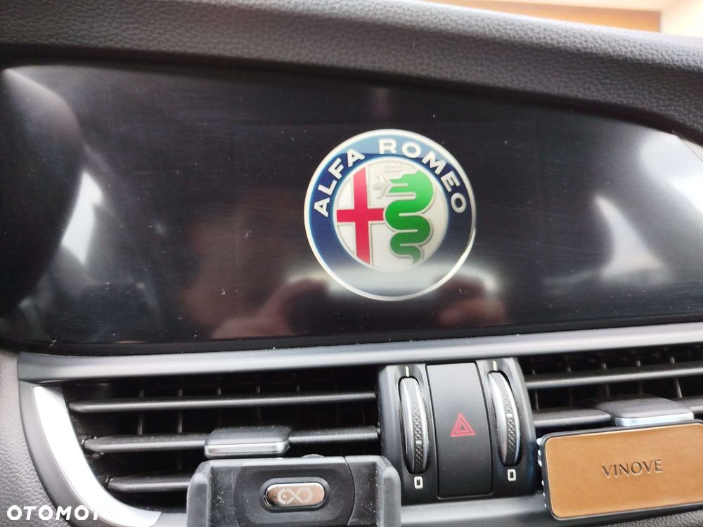 Alfa Romeo Giulia 2.0 Turbo Super - 26