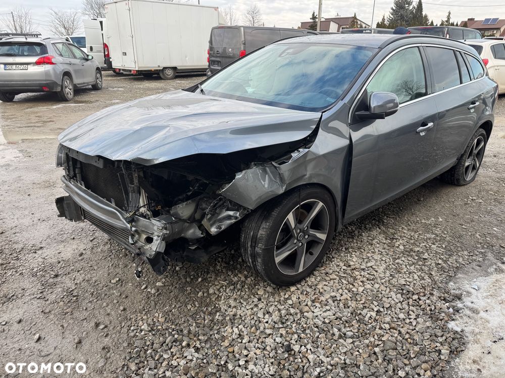 Volvo V60 D2 Momentum - 9