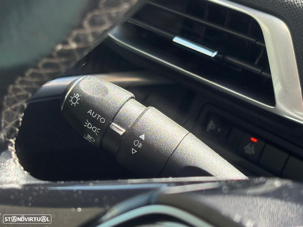 Peugeot 3008 BlueHDi 130 Stop & Start Allure - 22