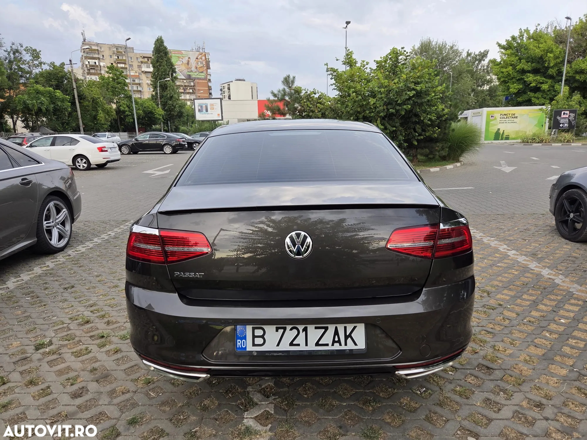 Volkswagen Passat - 4