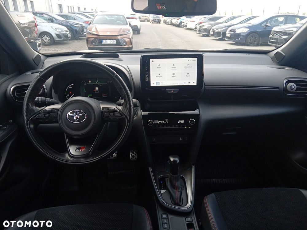 Toyota Yaris Cross - 15