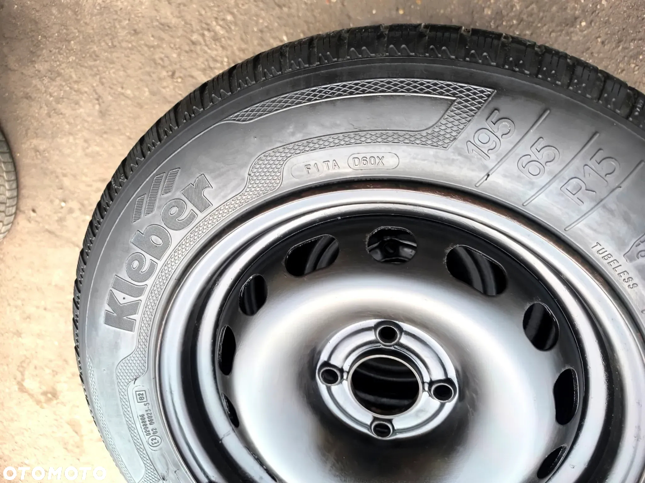 4x108 Felgi Stalowe Stal 15 Koła Zimowe Zima CITROEN C4 PICASSO DS4 C3 PICASSO BERLINGO C5 PEUGEOT PARTNER 301 307 SW 308 408 5mm Legnica ALU-RAD 195/65 - 6