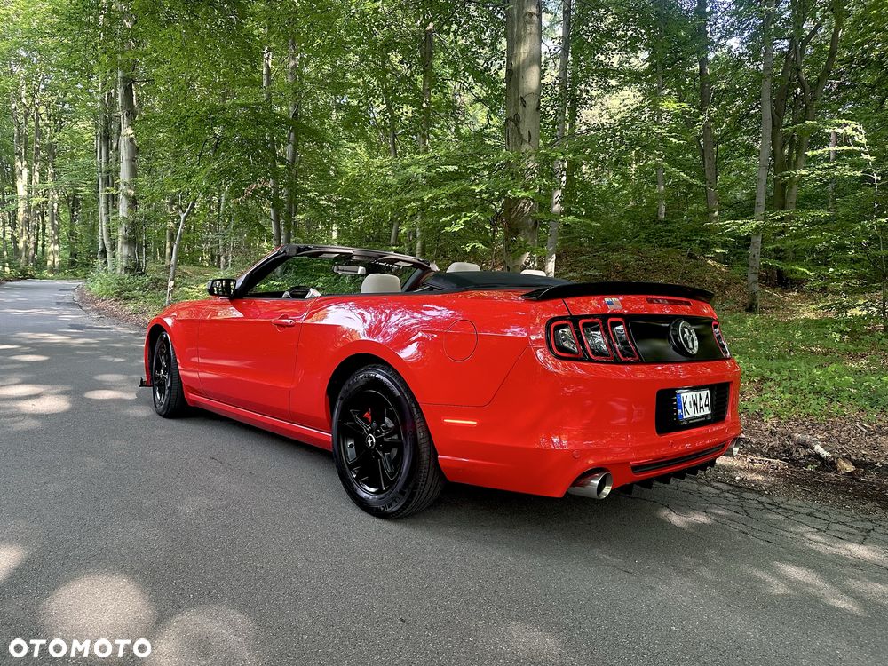 Ford Mustang - 4
