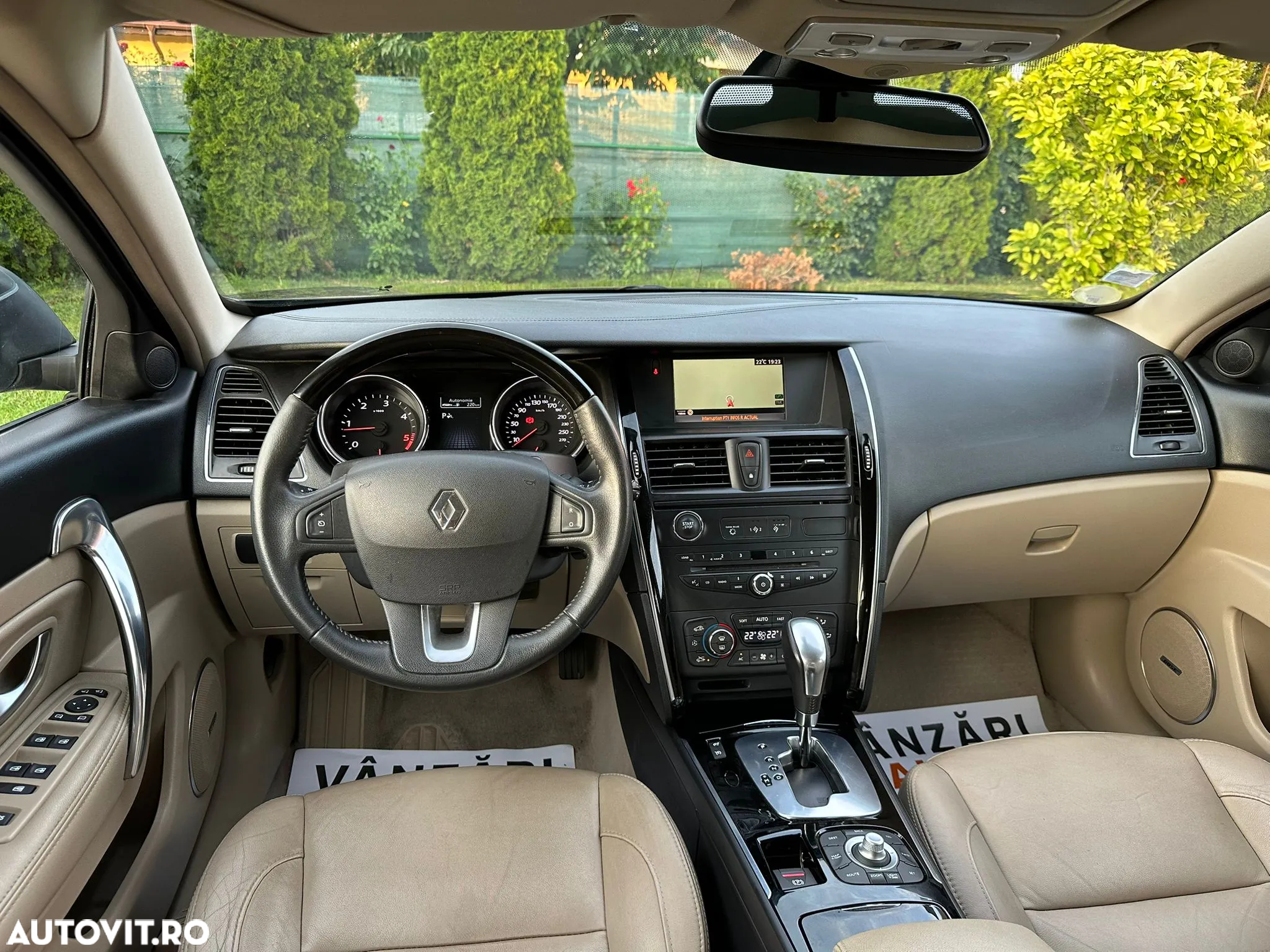 Renault Latitude 2.0 dCi Initiale Aut. - 11