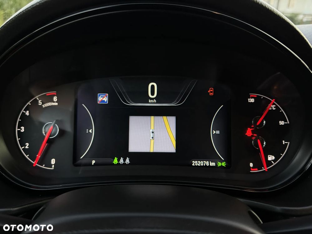 Opel Insignia 2.0 CDTI Cosmo 4x4 - 37