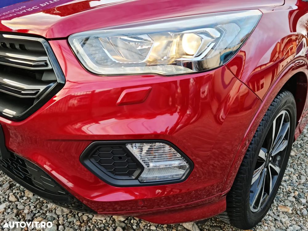 Ford Kuga 1.5 EcoBoost 2x4 ST-Line - 9
