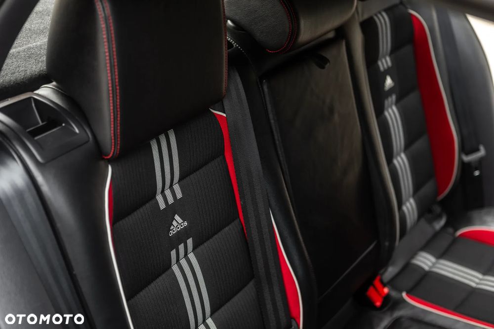 Volkswagen Golf 2.0 TSI GTI - 34