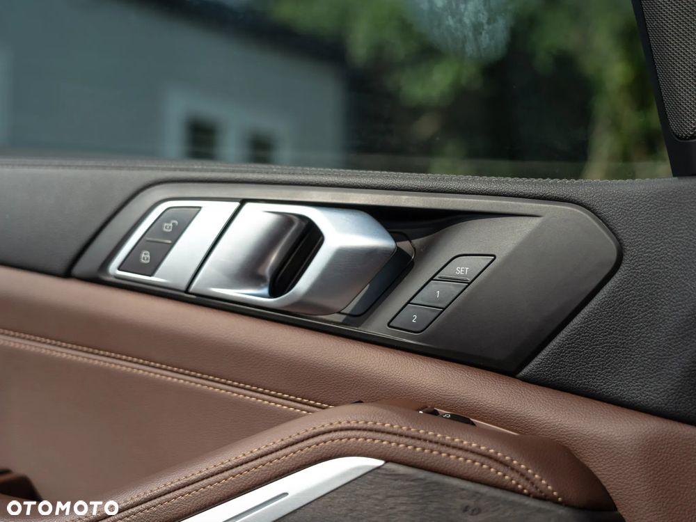 BMW X5 xDrive45e - 26