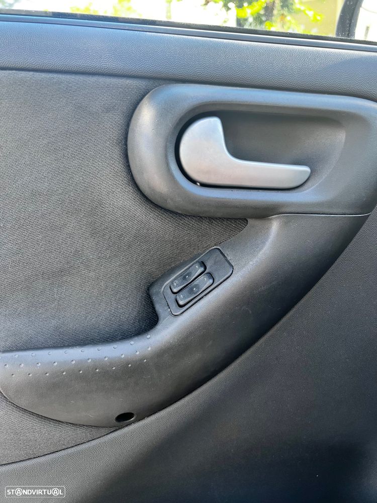 Opel Corsa - 4