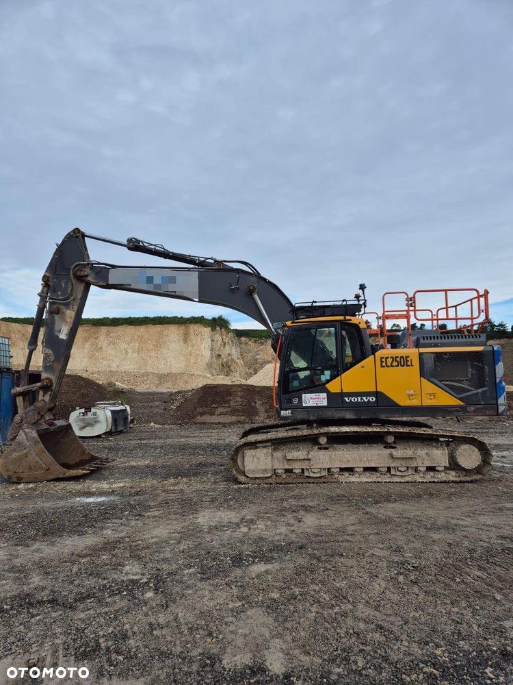 Volvo Ec250 - 2
