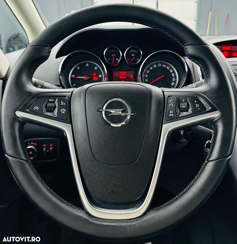 Opel Zafira Tourer 2.0 CDTI ECOFLEX Start/Stop Active - 32