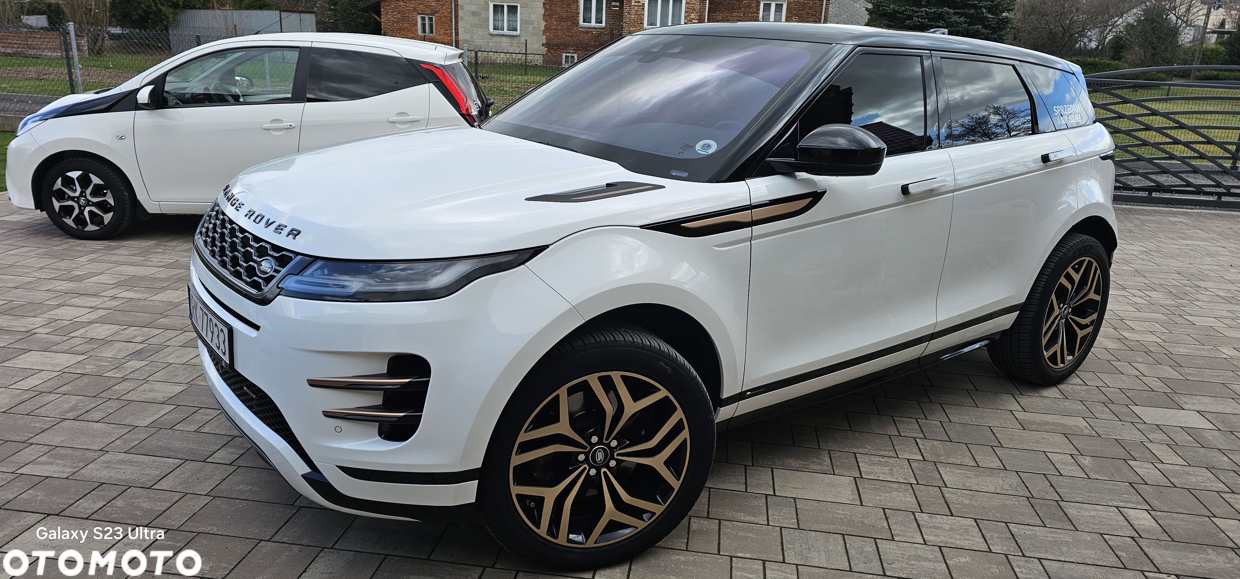 Land Rover Range Rover Evoque P300 R-Dynamic - 14