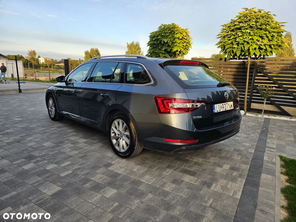 Skoda Superb 2.0 TDI SCR Ambition - 6