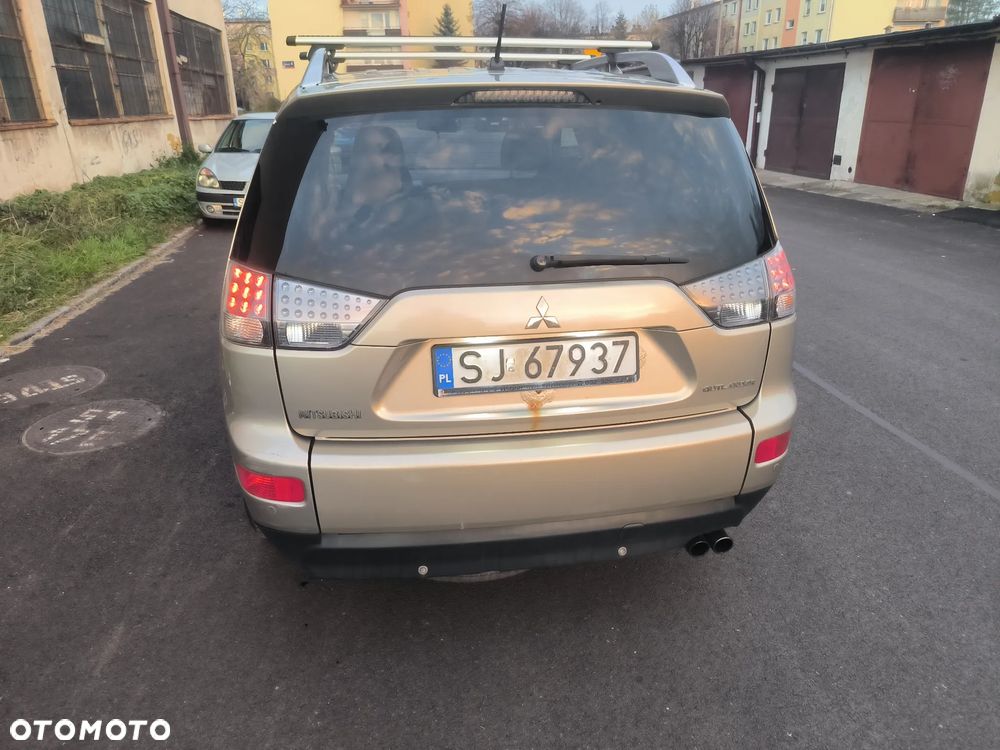 Mitsubishi Outlander 2.0 DID Intense - 3