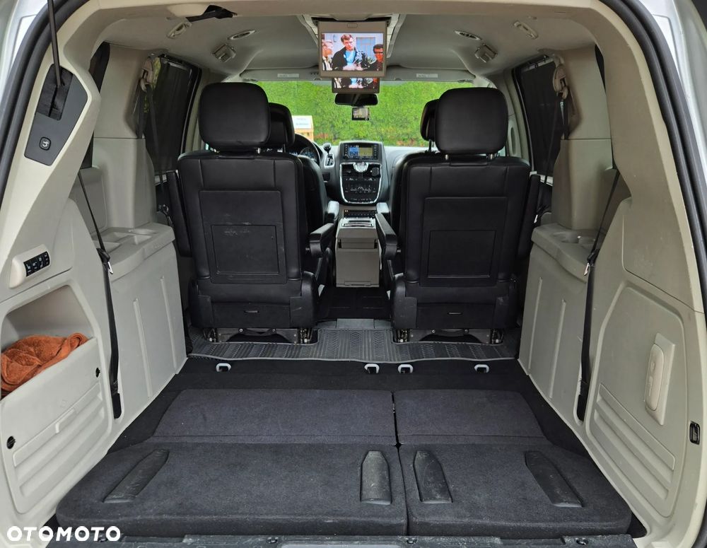 Chrysler Town & Country 3.6 Touring - 13