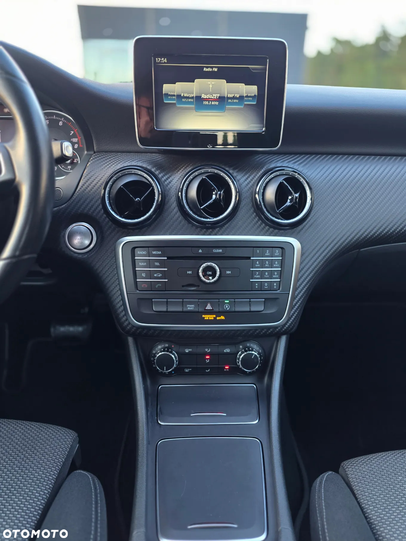 Mercedes-Benz GLA 180 7G-DCT Style - 21