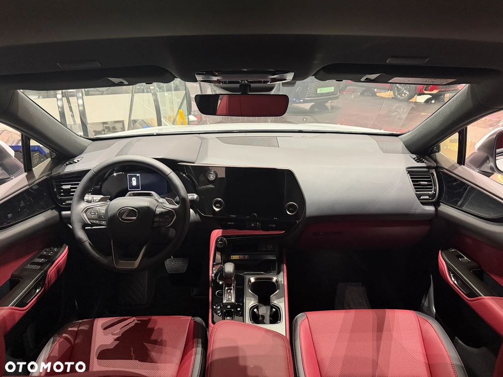 Lexus NX - 4