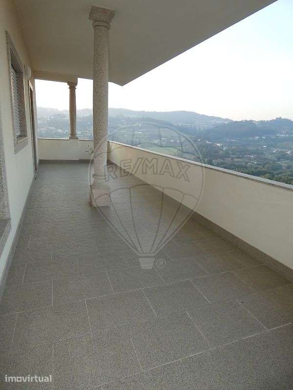 Moradia T4 para venda - Grande imagem: 2/4
