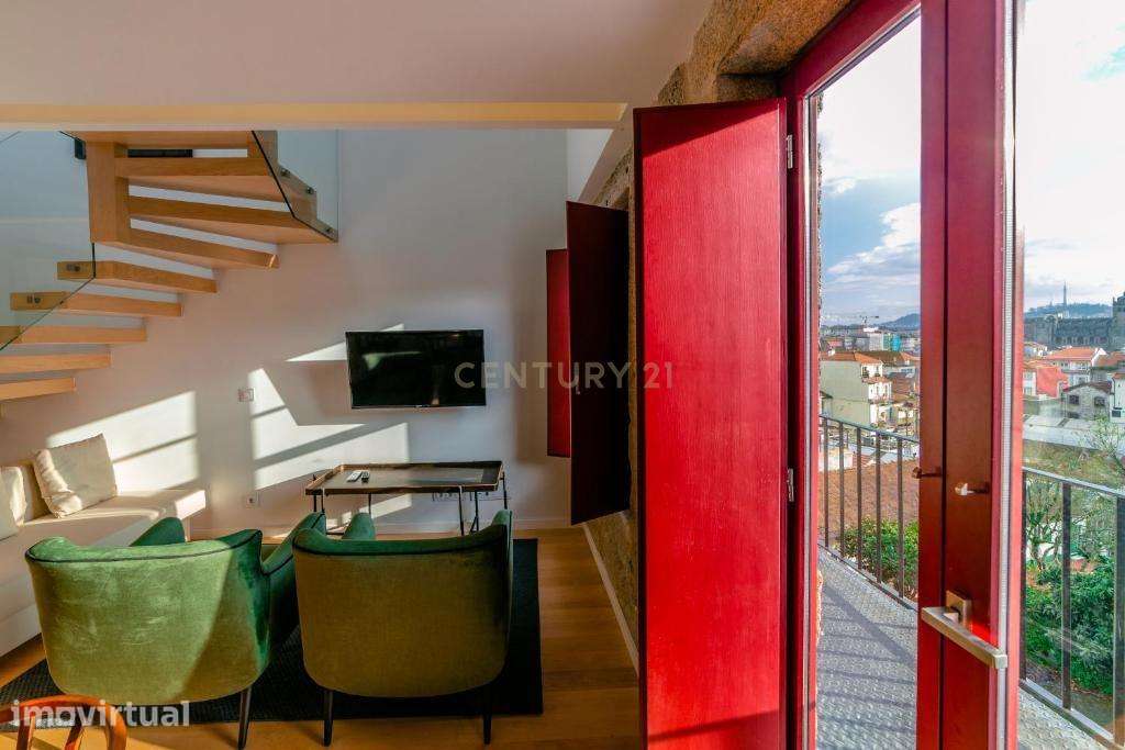Prédio remodelado | Rua da Fábrica, Porto - Grande imagem: 4/40