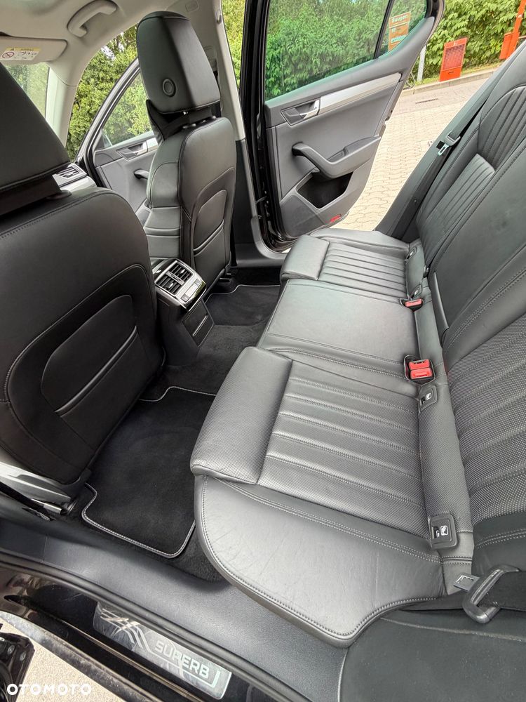 Skoda Superb 2.0 TDI Style DSG - 12