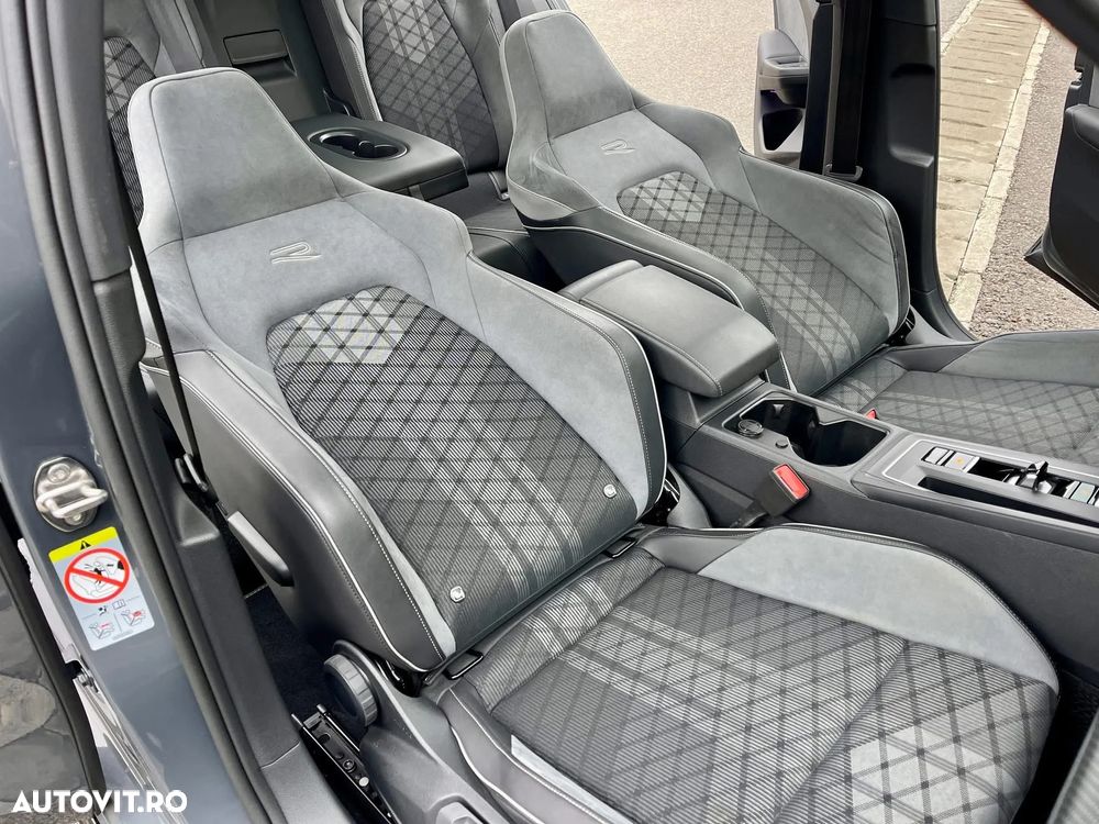 Volkswagen Golf 2.0 TDI SCR DSG R-Line - 13