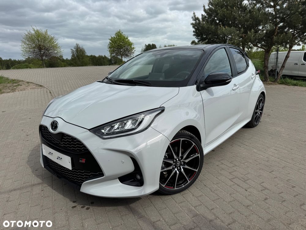 Toyota Yaris 1.5 VVT-i GR SPORT - 1