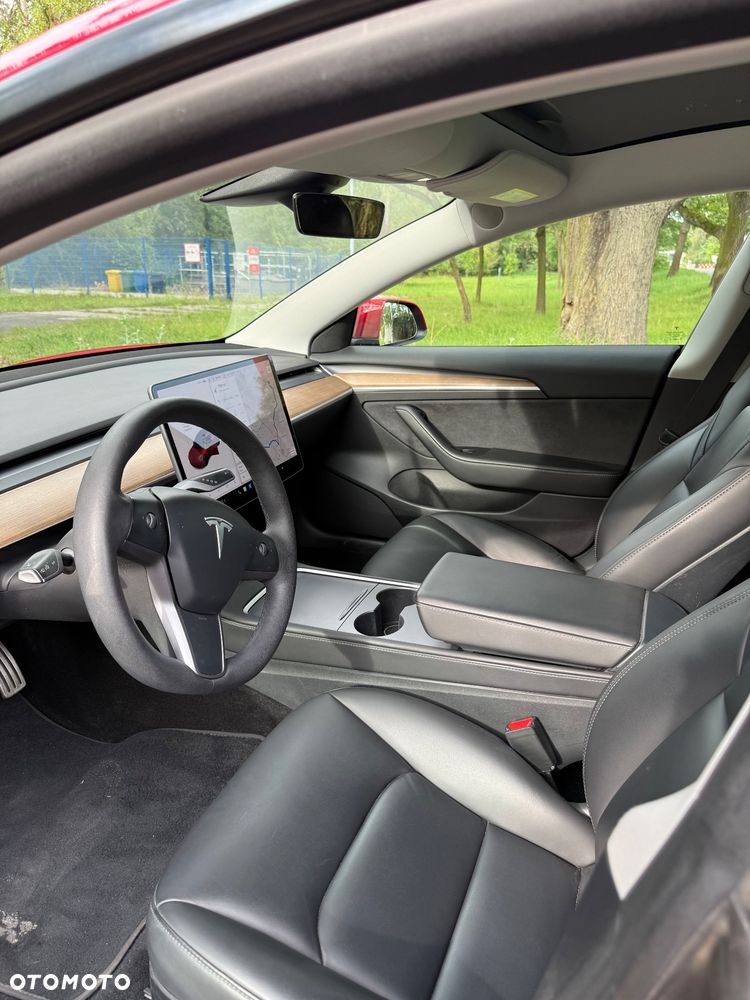Tesla Model 3 - 11