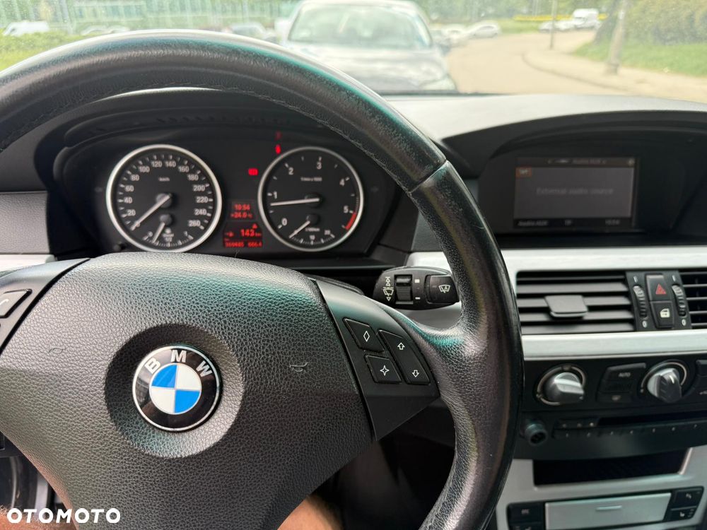 BMW Seria 5 525d - 4