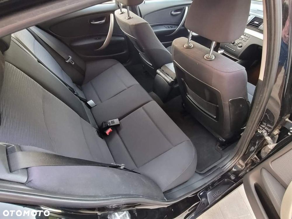 BMW Seria 1 116i - 8