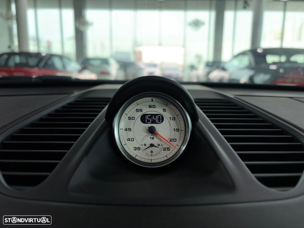Porsche 911 (991) Turbo S Cabriolet - 18