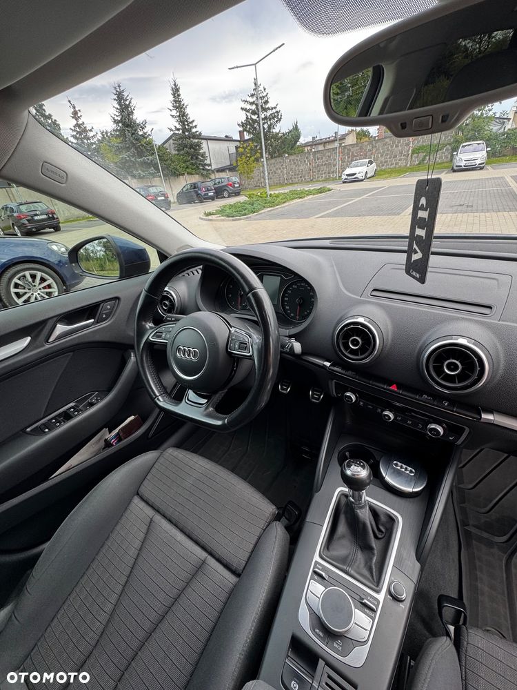 Audi A3 Sportback 1.8 TFSI Ambition - 14