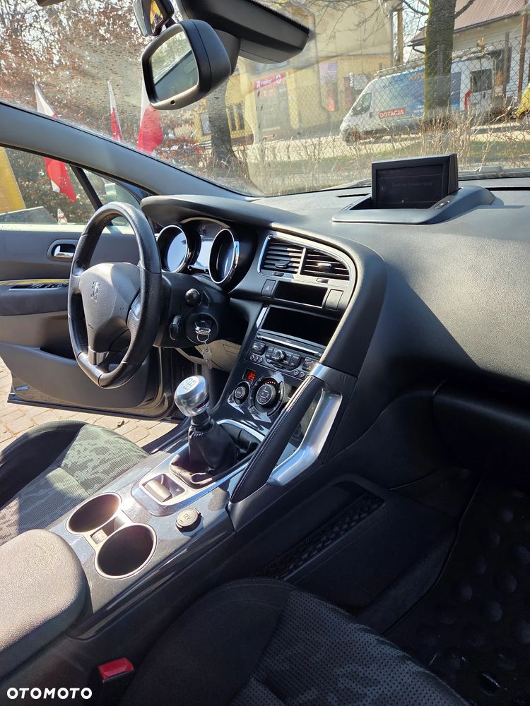 Peugeot 3008 1.6 HDi Premium - 18