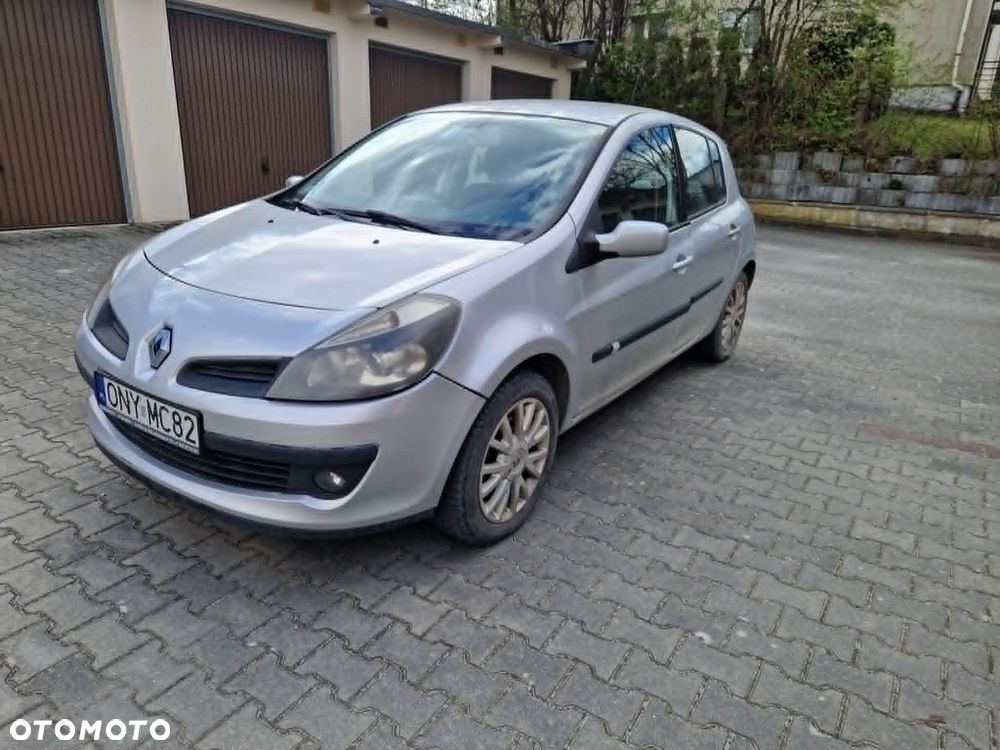 Renault Clio - 1