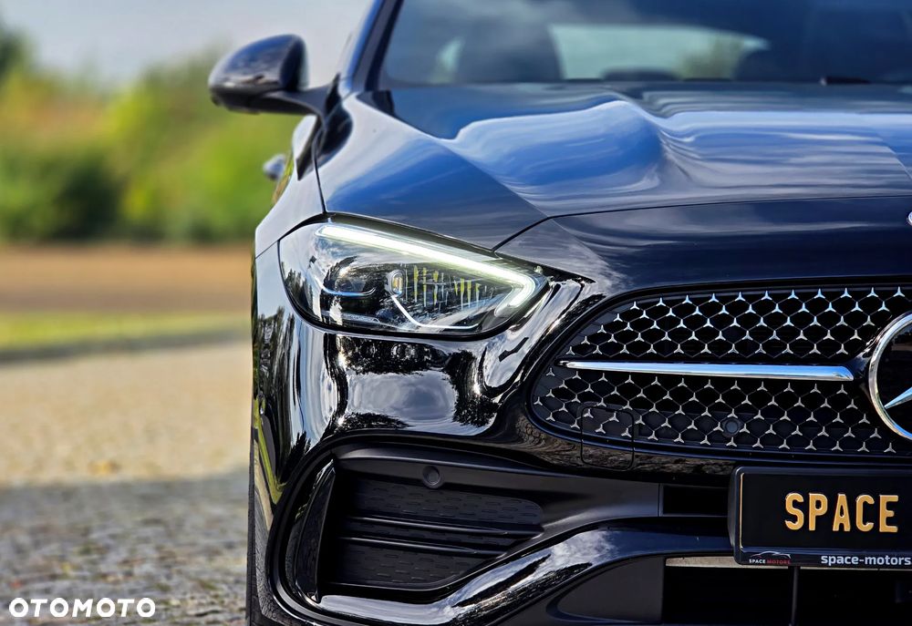 Mercedes-Benz Klasa C 220 d 4Matic T 9G-TRONIC AMG Line - 10