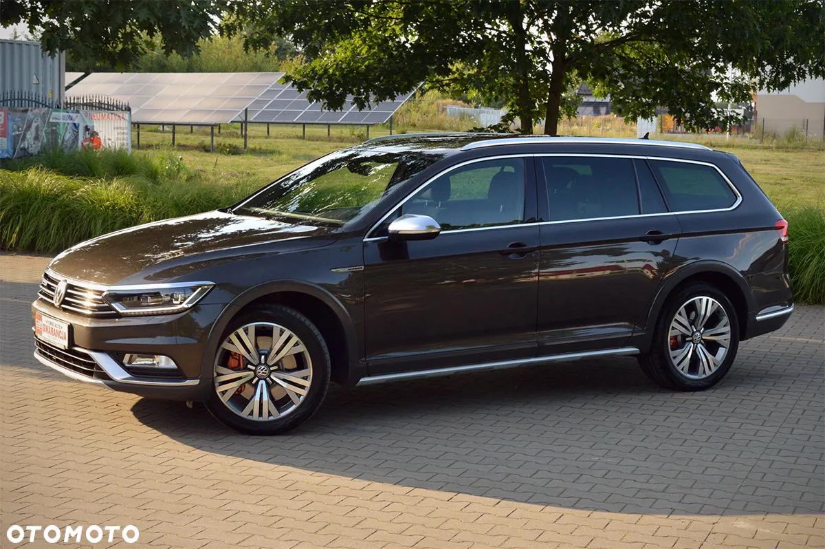 Volkswagen Passat Variant 2.0 TDI SCR 4Motion DSG Alltrack - 31