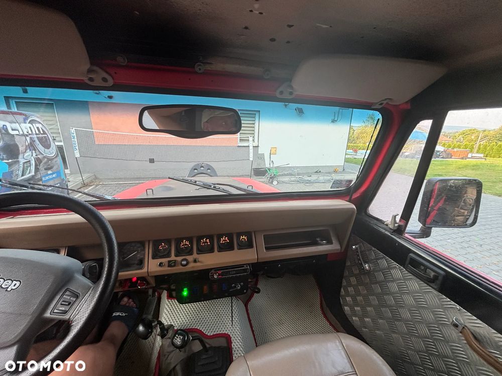 Jeep Wrangler 2.5L - 22