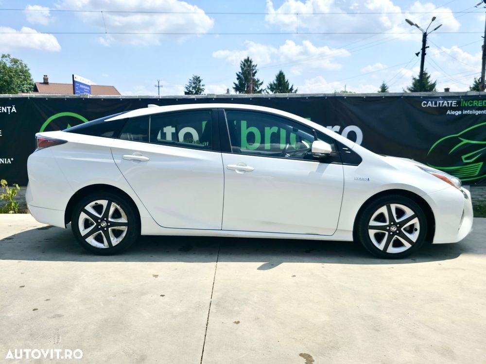 Toyota Prius Hybrid - 7